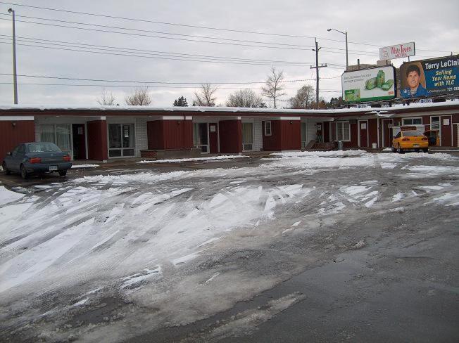 Barrie Motel Zewnętrze zdjęcie